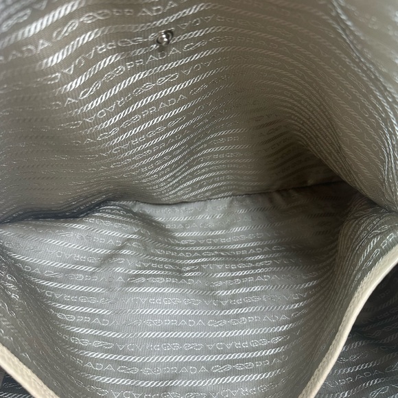 PRADA VITELLO DAINO pebbled leather two way bag - Picture 12 of 13